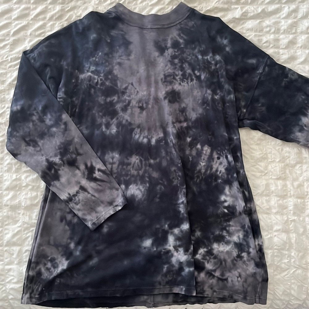 Oversized mock neck free people long sleeve. Size XS.